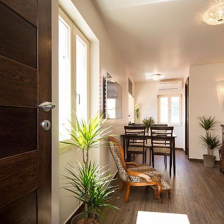 Apartment Shambala Sea View 로비니 외부 사진